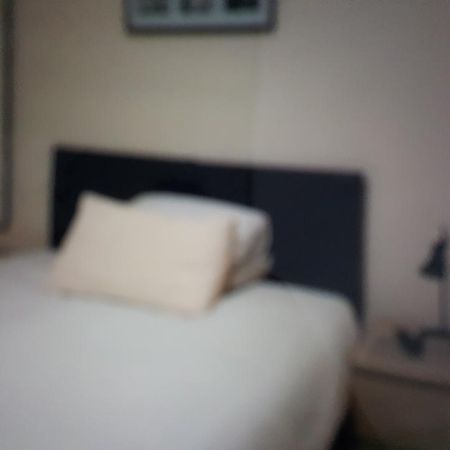Kings Arms Hotel Farnworth Eksteriør billede